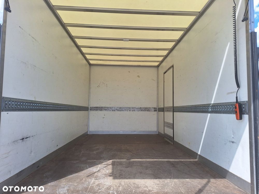 Fiat Ducato kontener z windą 750kg 8EP fv23% leasing krajowy niski przebieg - 21