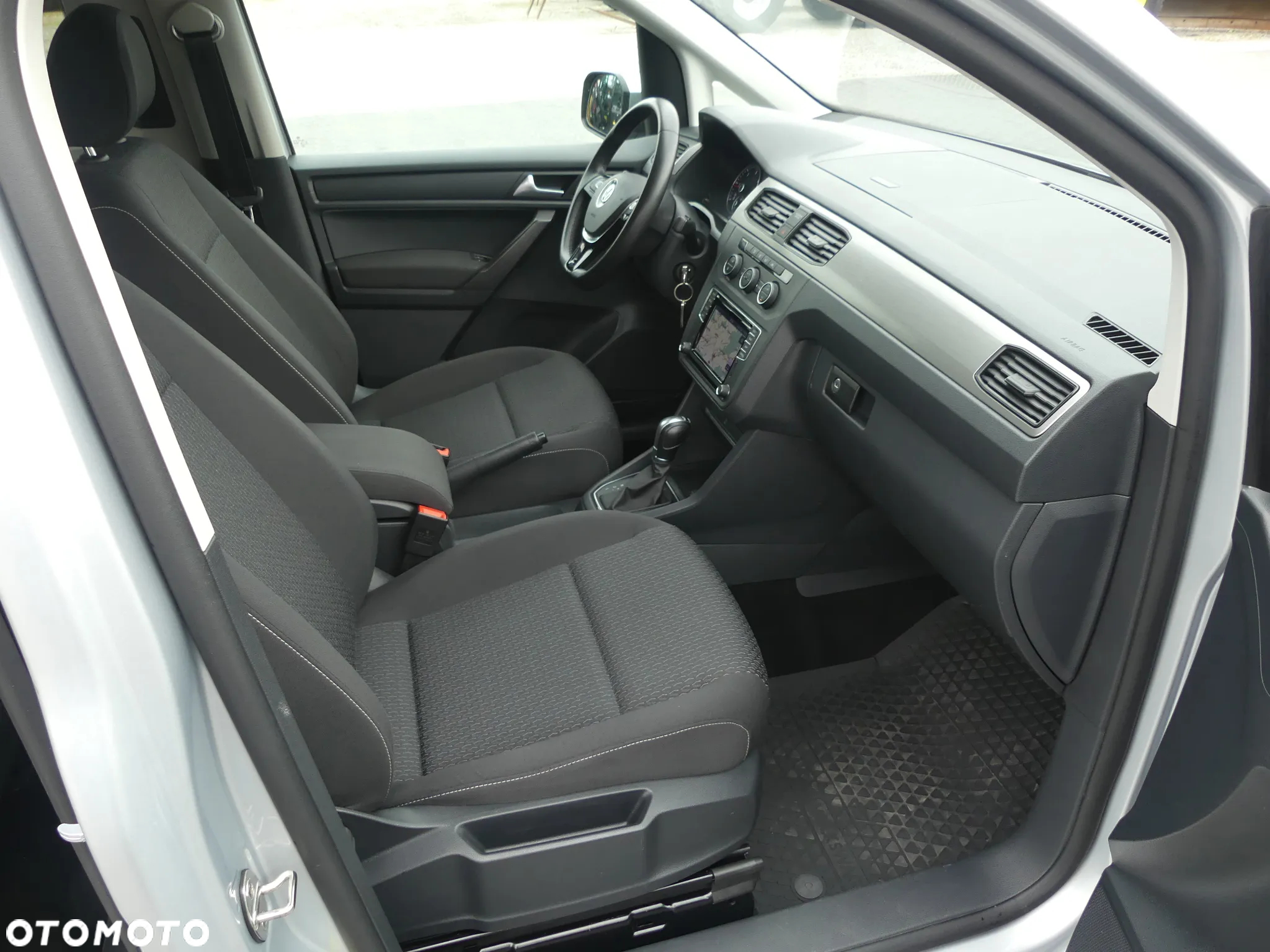 Volkswagen Caddy 2.0 TDI Highline DSG - 23