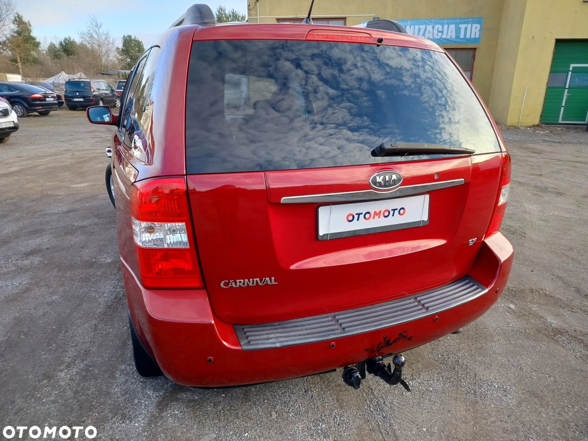 Kia Carnival - 9