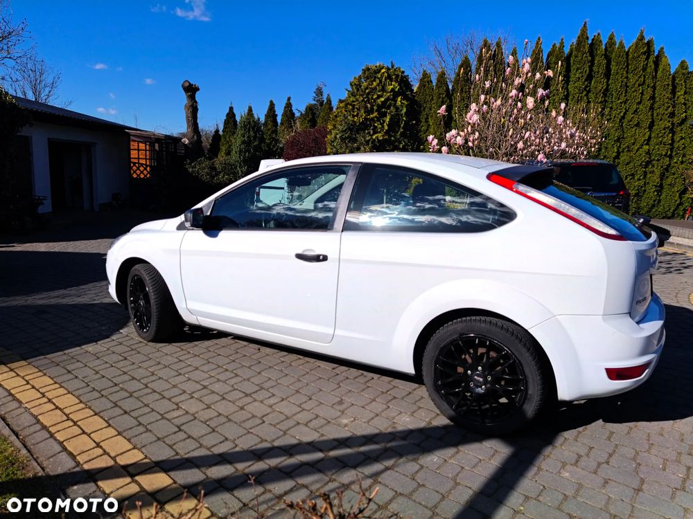 Ford Focus 1.4 16V Style+ - 21