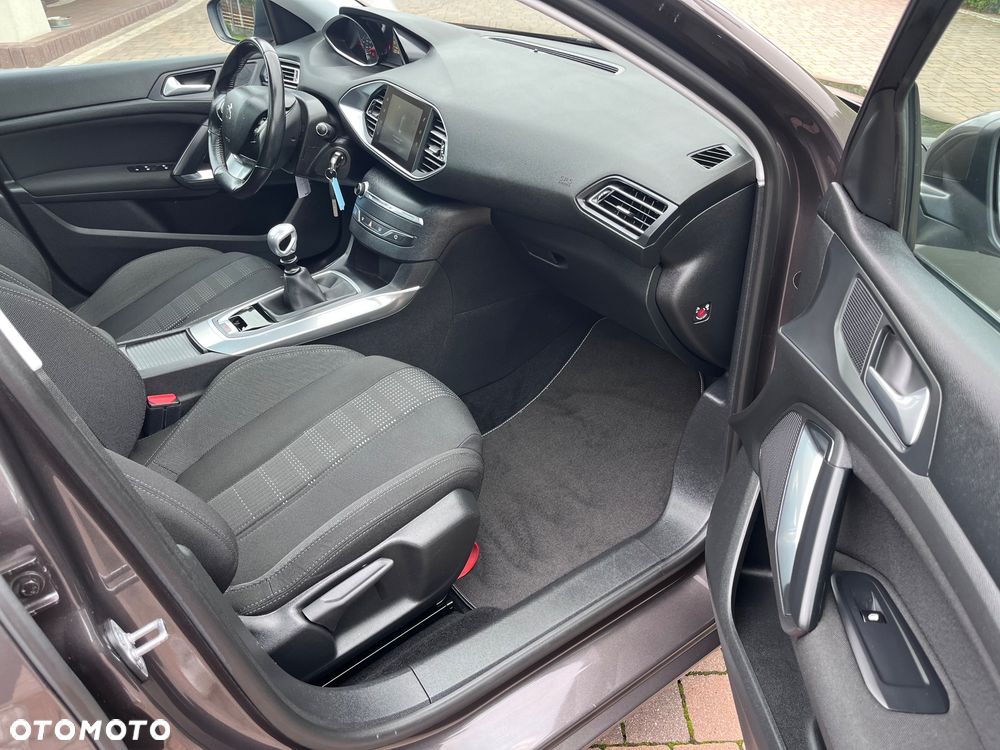 Peugeot 308 - 17