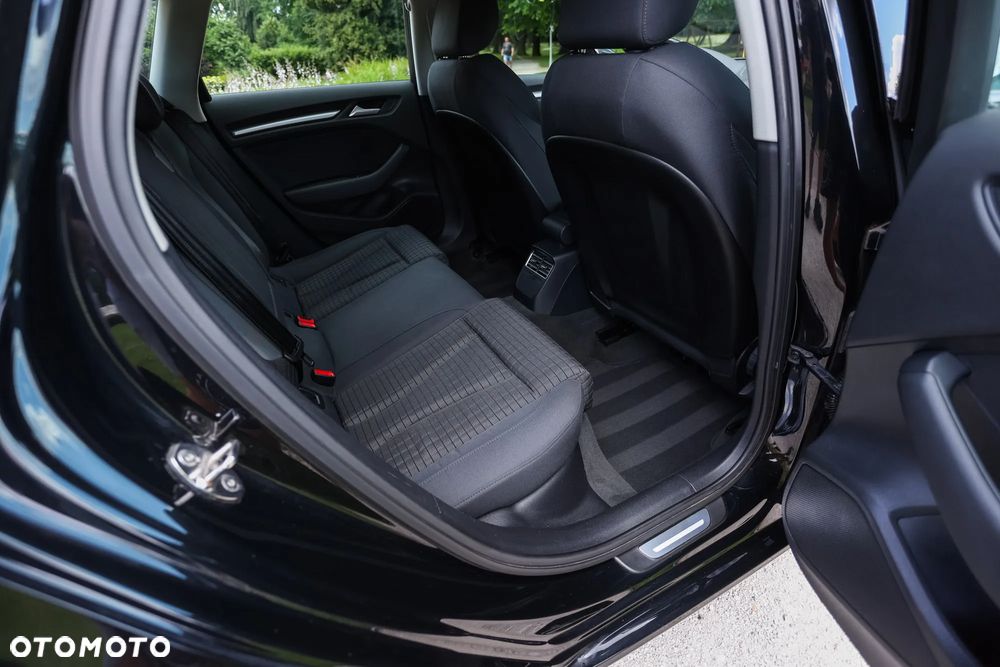 Audi A3 Sportback 2.0 TDI Ambition - 21