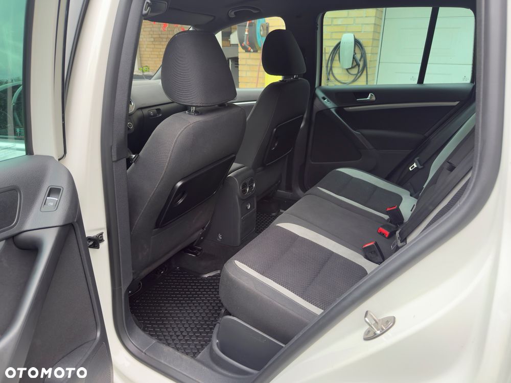 Volkswagen Tiguan 2.0 TDI 4Mot R-Style DSG - 8