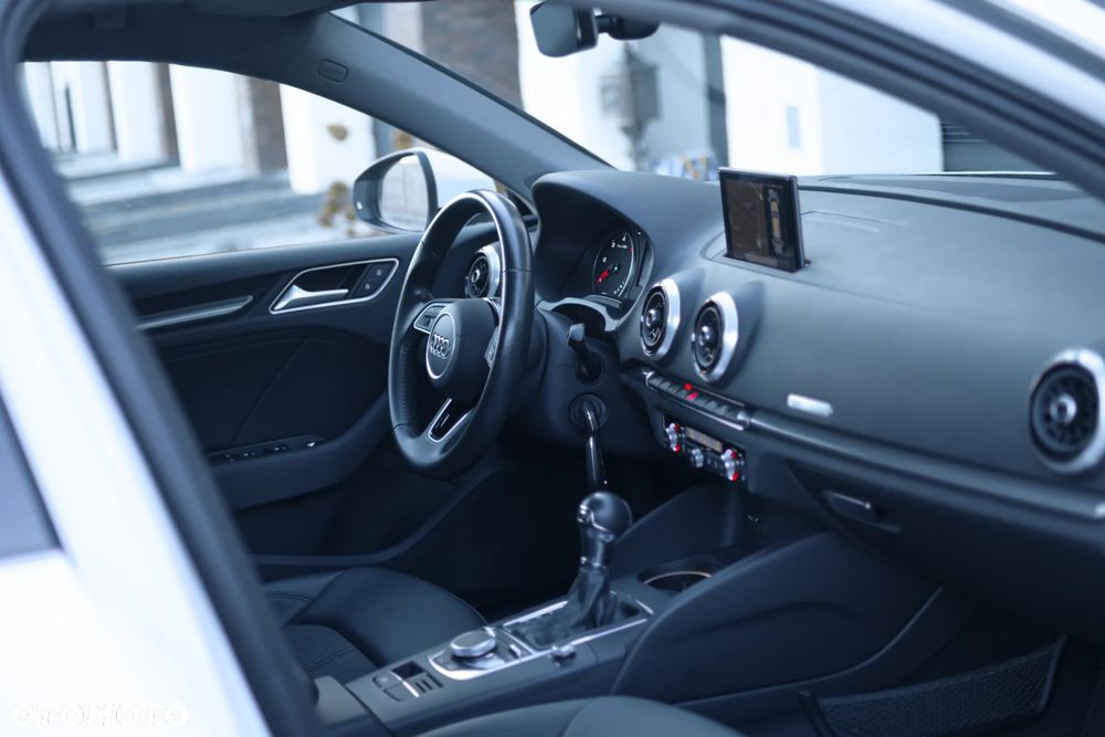 Audi A3 Sportback 1.6 TDI Sport S tronic - 8