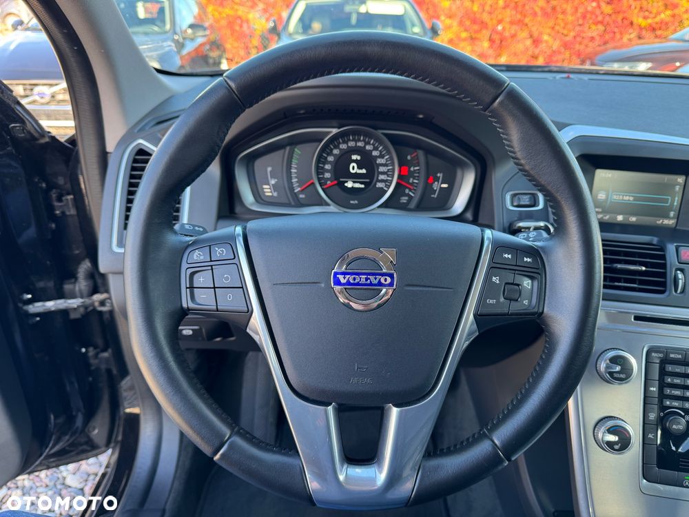 Volvo XC 60 D4 Drive-E Momentum - 21