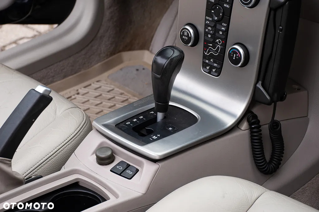 Volvo C70 2.4D5 Summum - 10