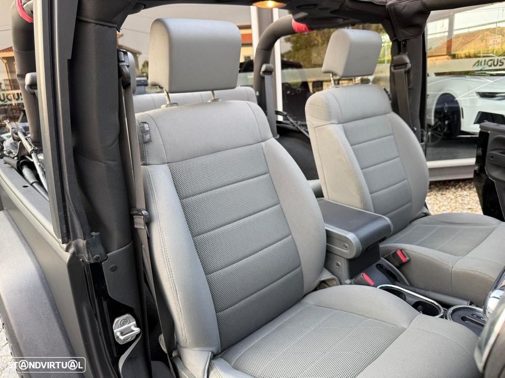 Jeep Wrangler 2.8 CRD ATX Sport - 17