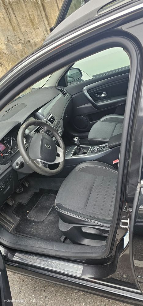 Renault Laguna Break 1.5 dCi SE Black Line 110g - 16