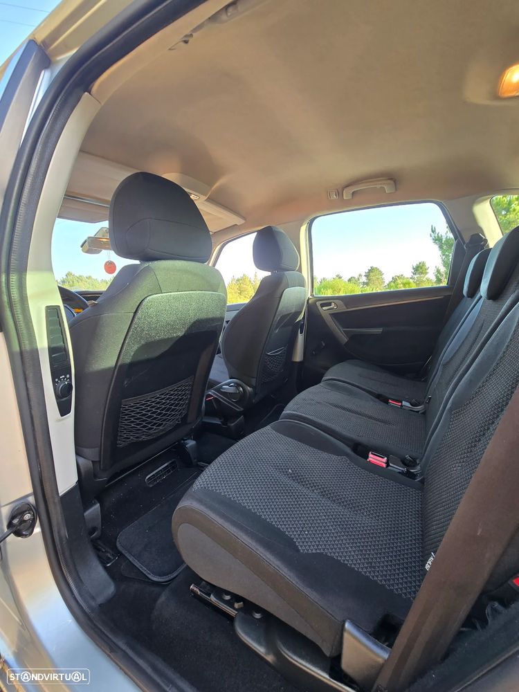 Citroën C4 Picasso 1.6 HDi FAP Exclusive - 6