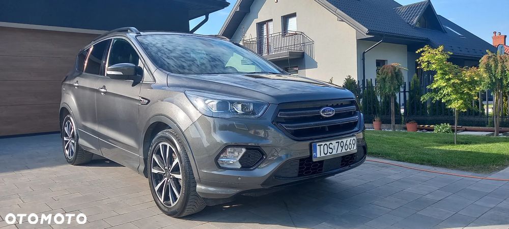 Ford Kuga - 1