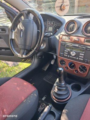 Ford Fiesta 1.3 - 9