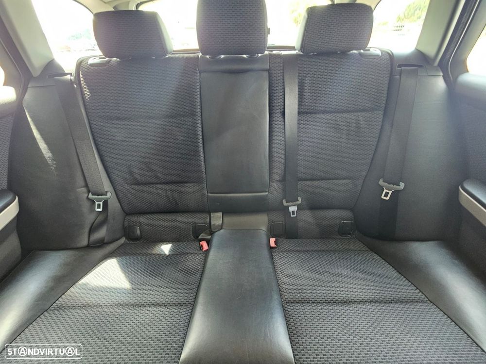 BMW 318 d LifeStyle - 23