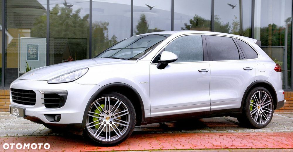 Porsche Cayenne - 4