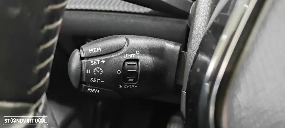 Peugeot 208 1.2 PureTech Allure - 42