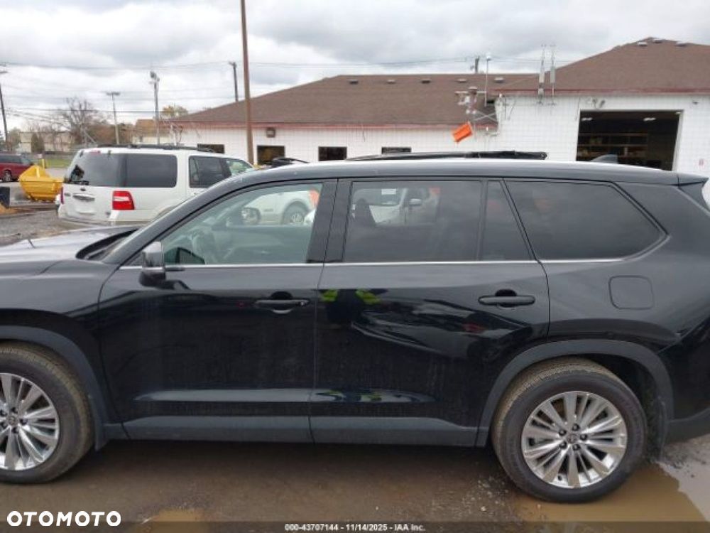 Toyota Grand Highlander - 6