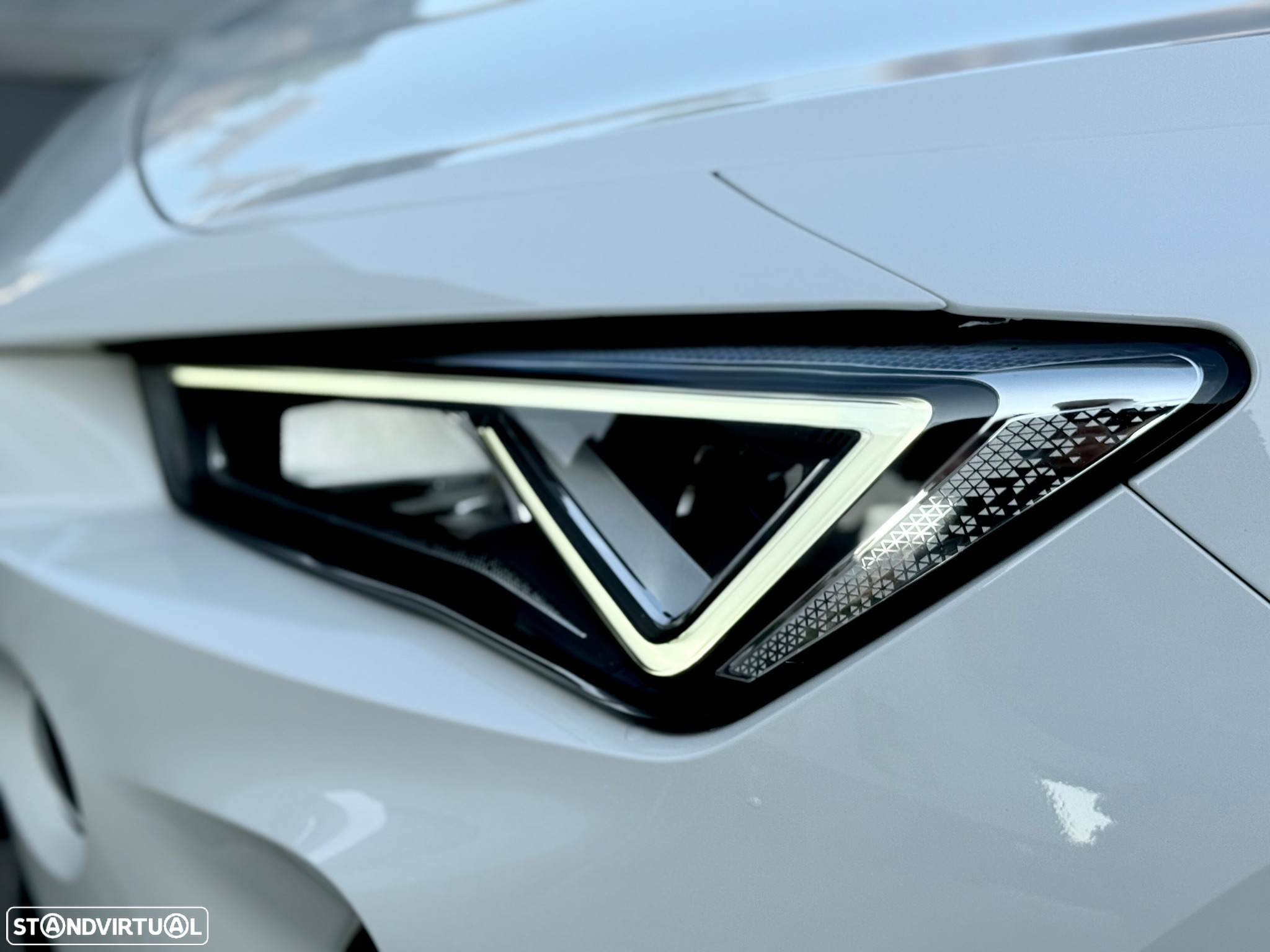 Cupra Formentor 1.4 e-Hybrid Sport DSG - 22