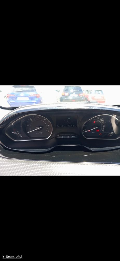 Peugeot 2008 1.6 BlueHDi Style - 13