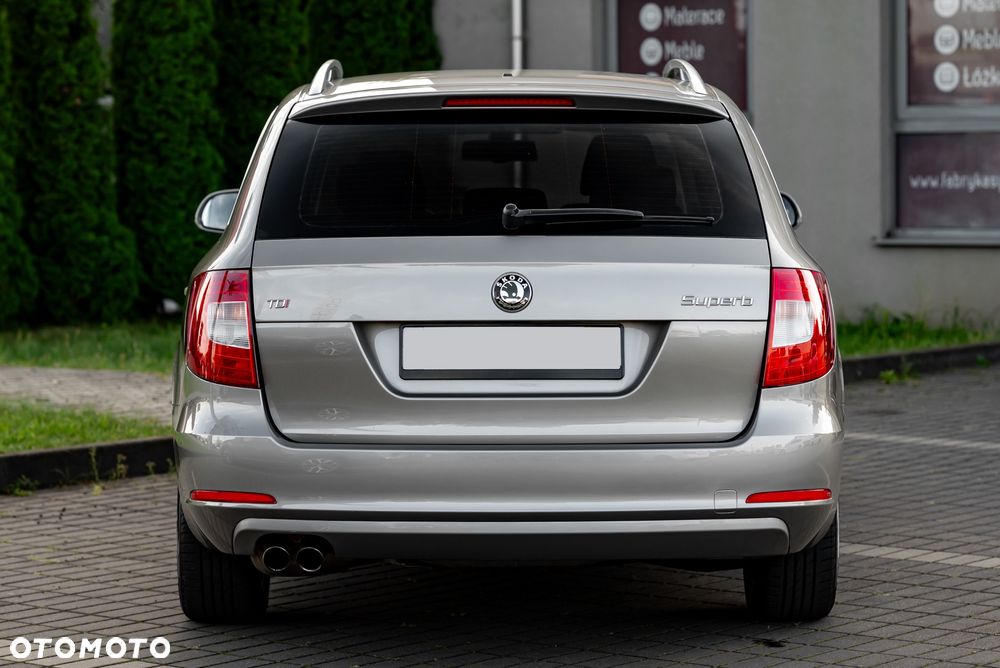 Skoda Superb 2.0 TDI Comfort - 14