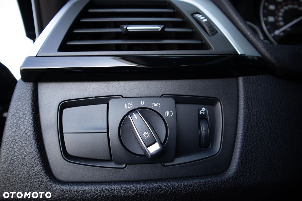 BMW Seria 3 - 18