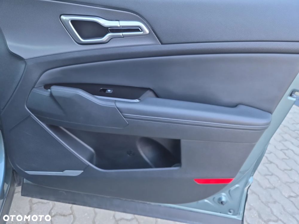 Kia Sportage 1.6 T-GDI HEV Business Line 4WD - 27