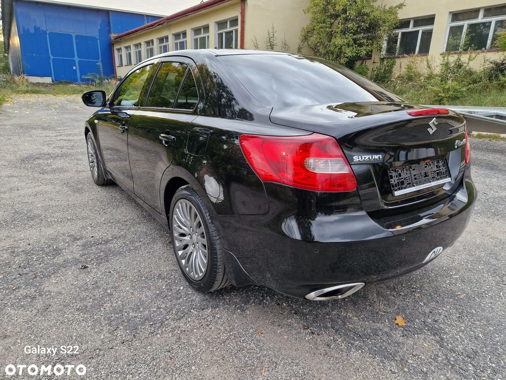 Suzuki Kizashi 2.4 Sport 4WD CVT - 11