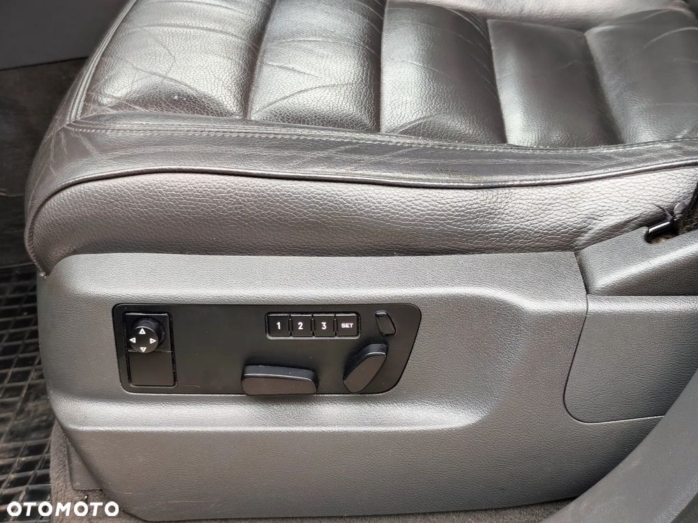 Volkswagen Touareg - 11