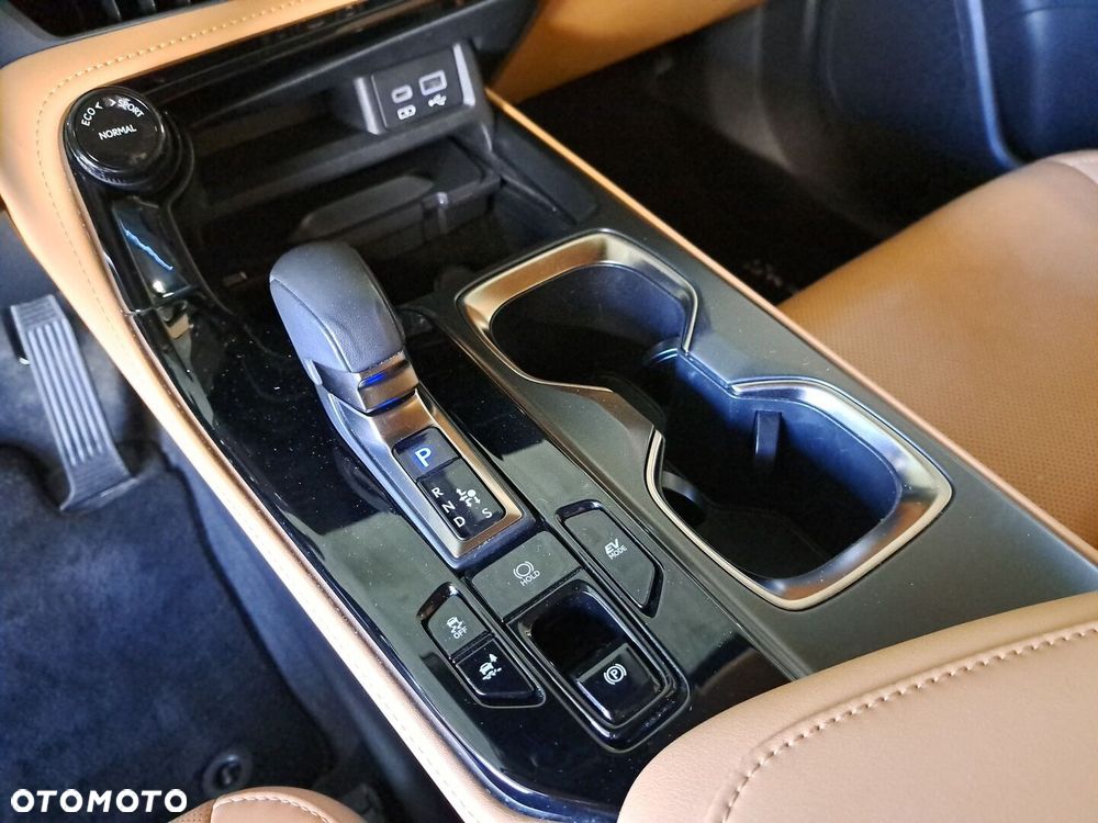 Lexus NX 350h Prestige AWD - 28