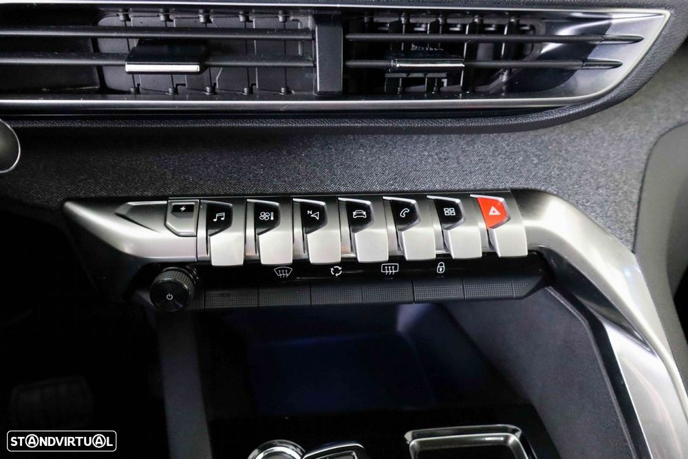 Peugeot 3008 1.6 Hybrid Allure e-EAT8 - 38