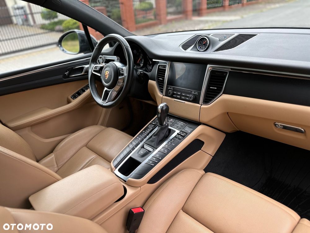Porsche Macan Standard - 12