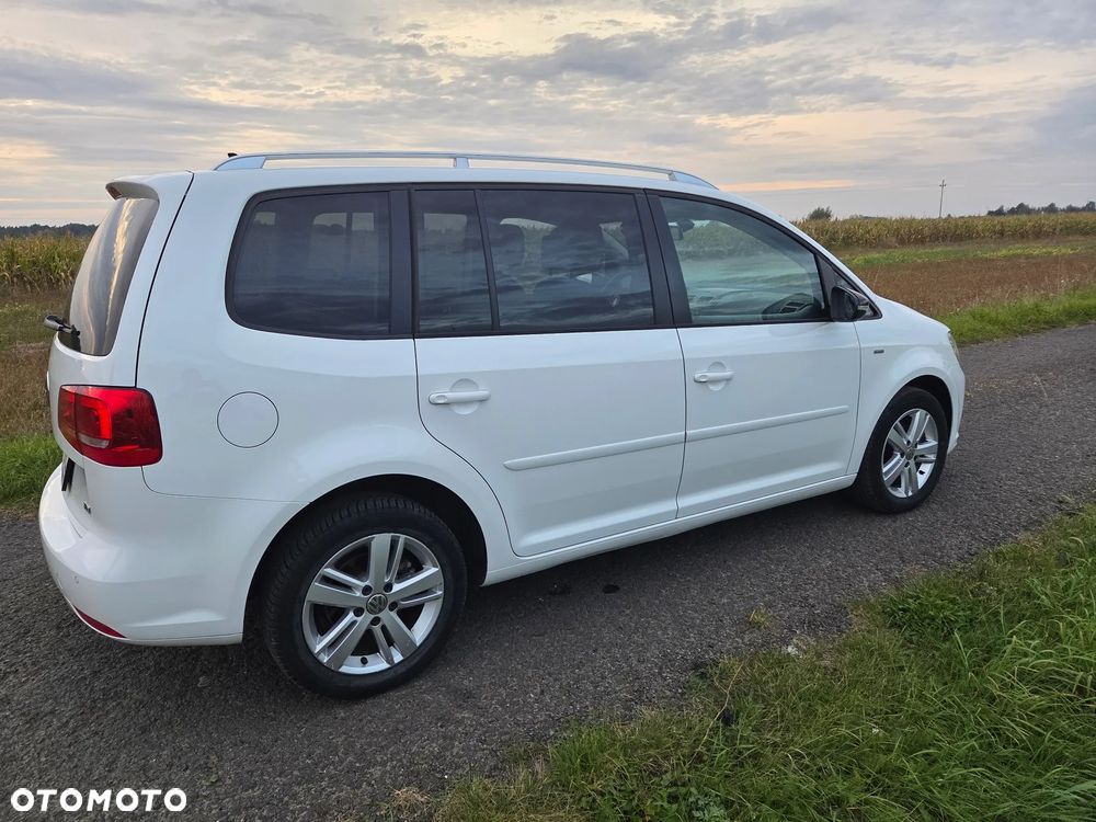 Volkswagen Touran 1.6 TDI DPF DSG MATCH - 11