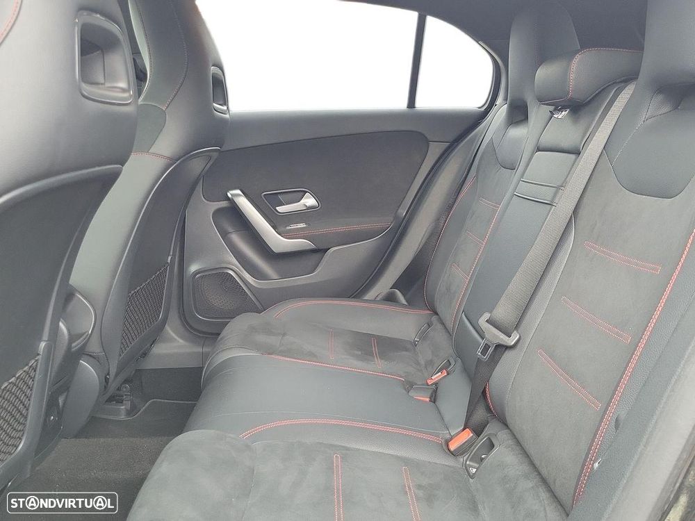Mercedes-Benz A 250 e AMG Line - 14