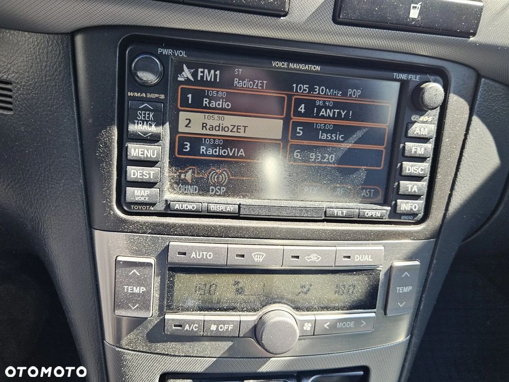 Toyota Avensis 2.2 D-4D Sol Plus 180 Premium - 27