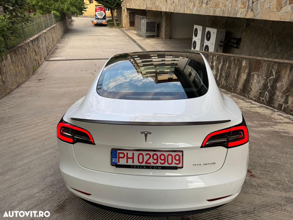 Tesla Model 3 Performance - 25