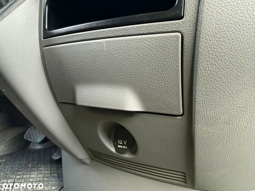 Mercedes-Benz Sprinter - 10