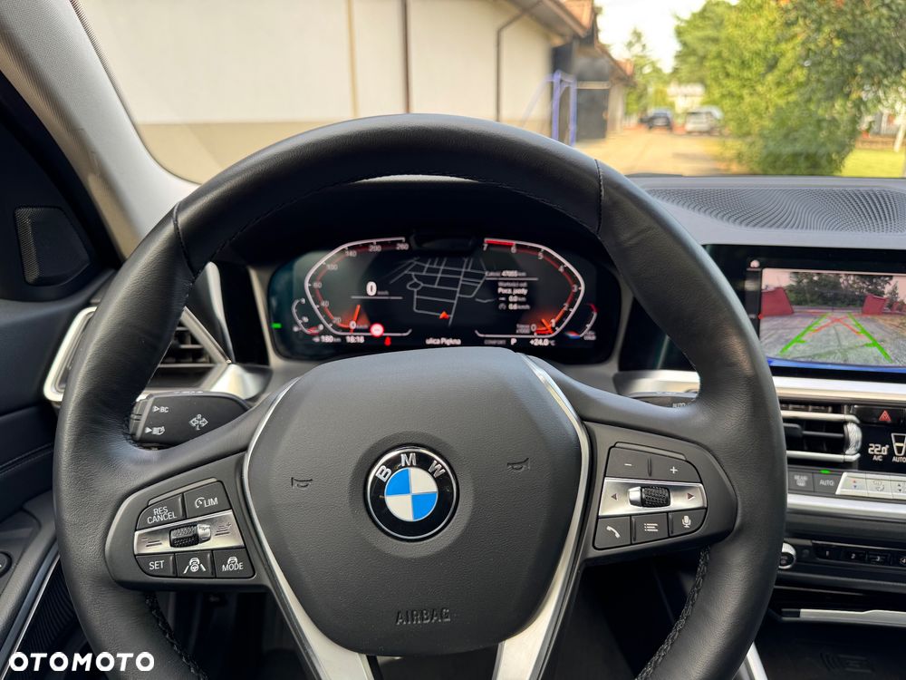 BMW Seria 3 318i Sport Line sport - 31