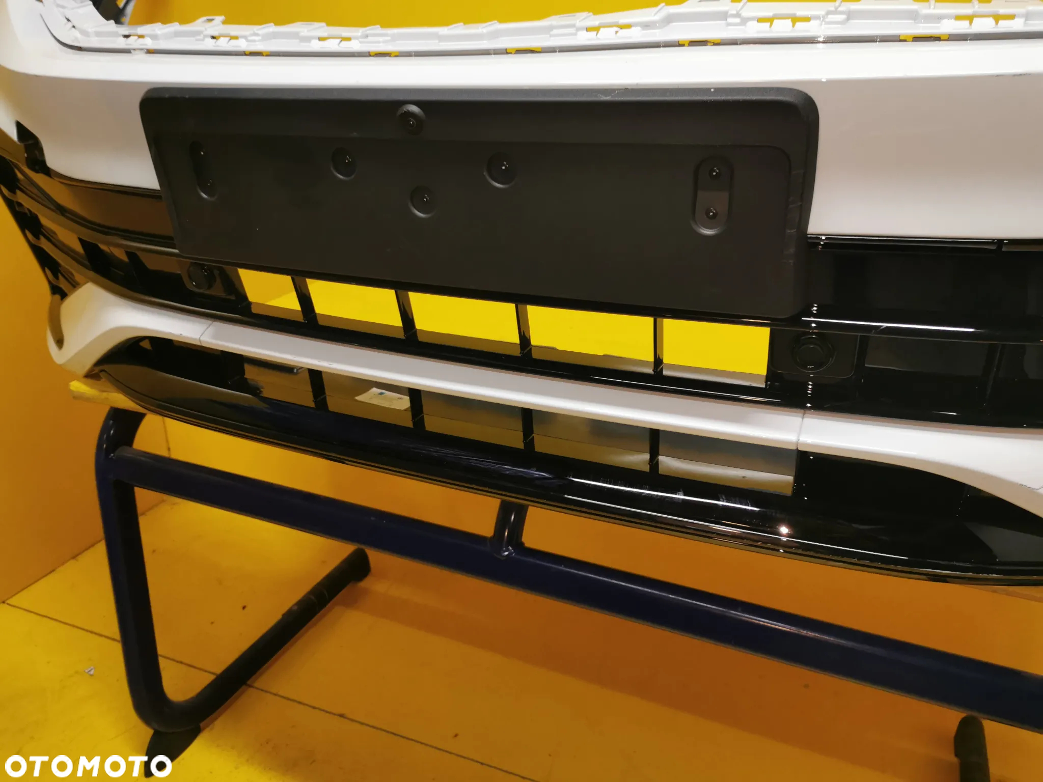 VW TIGUAN II LIFT R-LINE ZDERZAK PRZOD PDC KAMERA 5NA807221D - 4