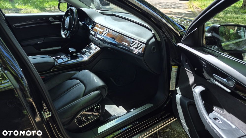 Audi A8 - 8