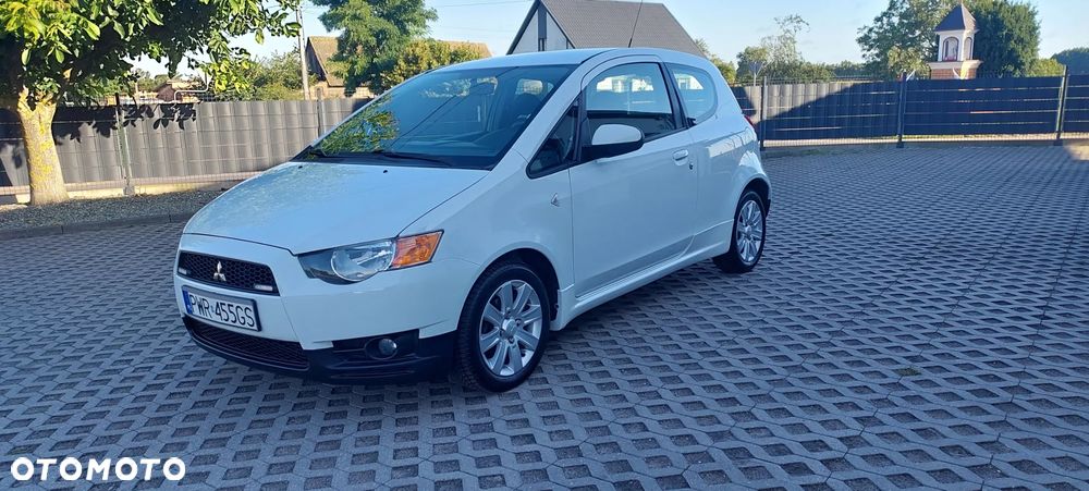 Mitsubishi Colt - 16