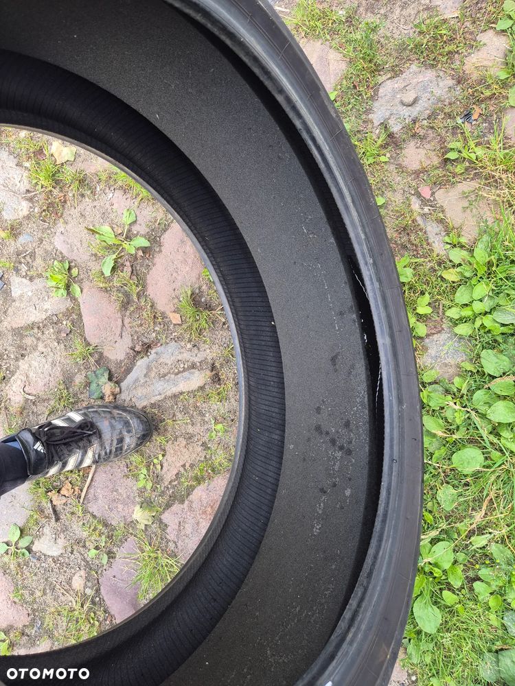 Opona Bridgestone Turanza 285/35 R22 - 16