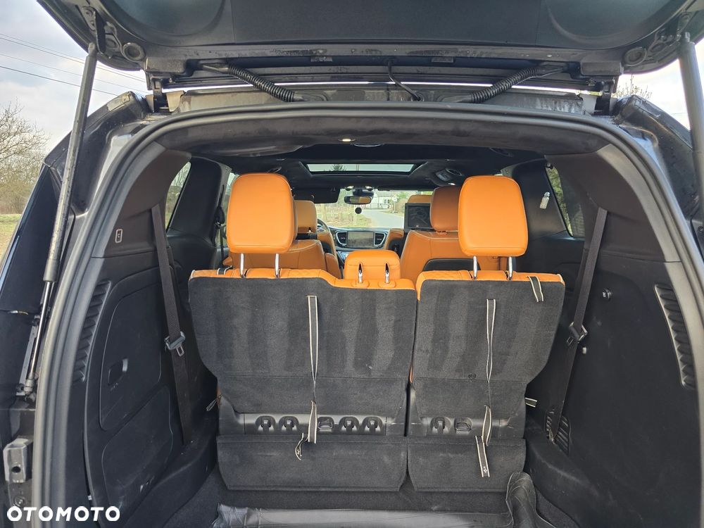 Chrysler Pacifica - 25