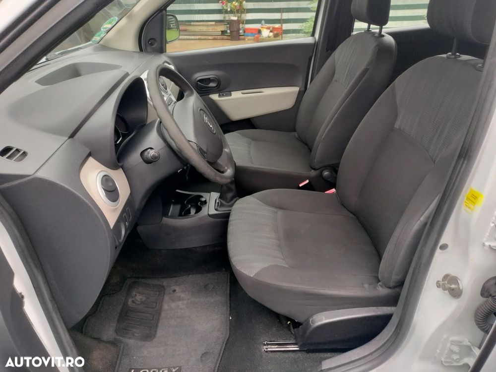 Dacia Lodgy dCi 90 Essential - 12