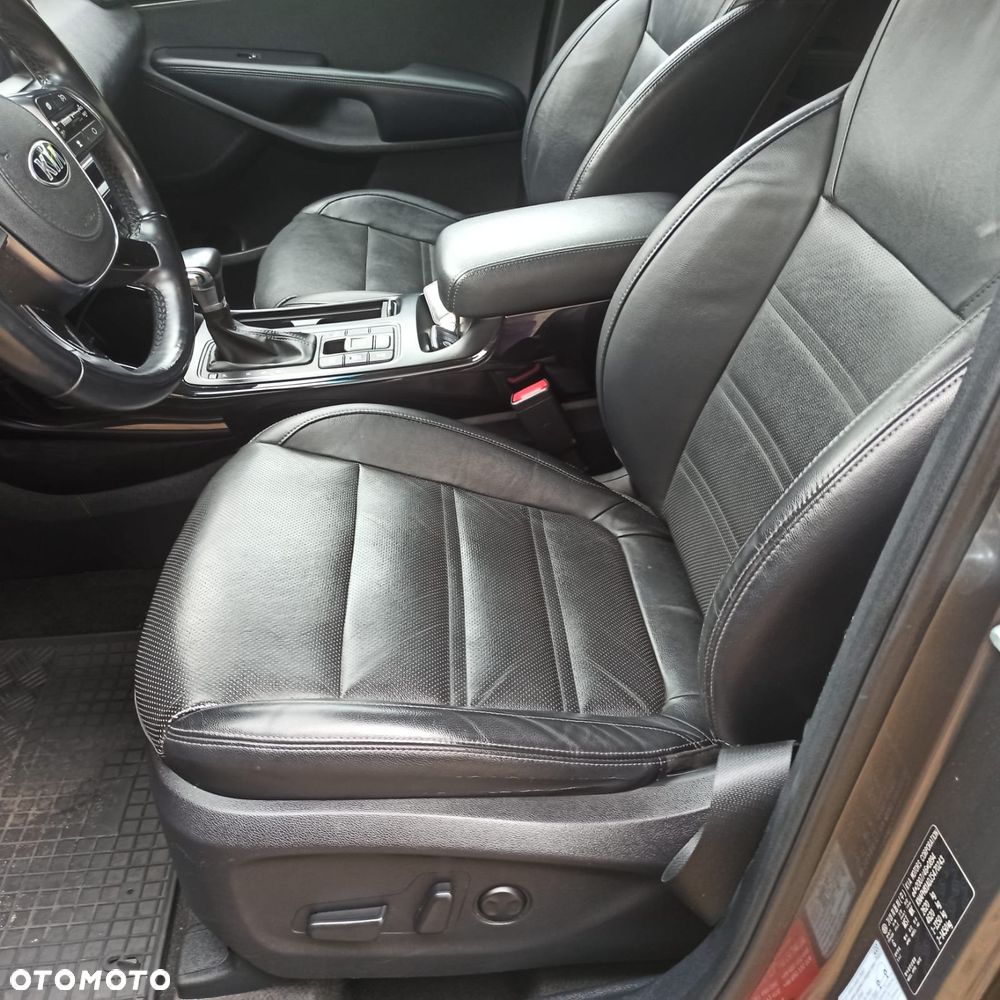 Kia Sorento - 31