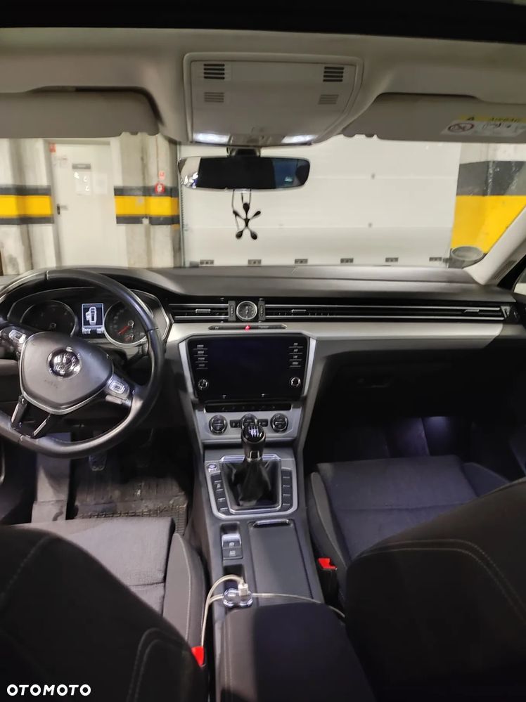 Volkswagen Passat 2.0 TDI BMT Comfortline - 9