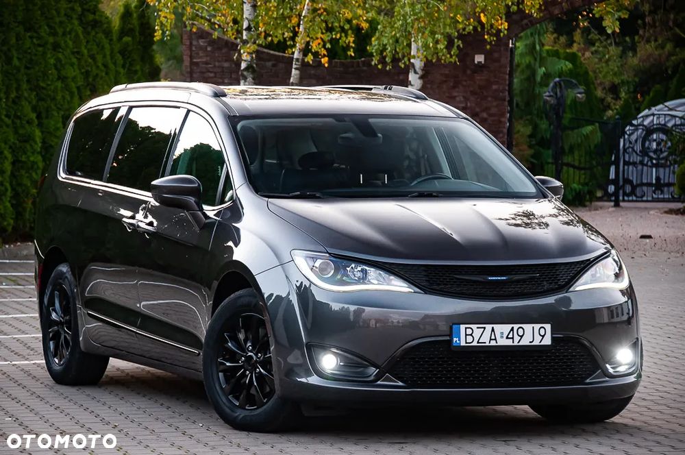 Chrysler Pacifica - 7