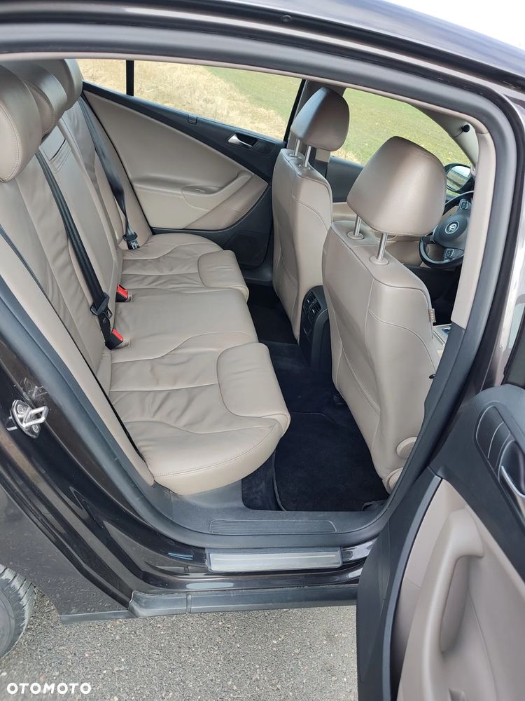 Volkswagen Passat 1.8 TSI Comfortline DSG - 14