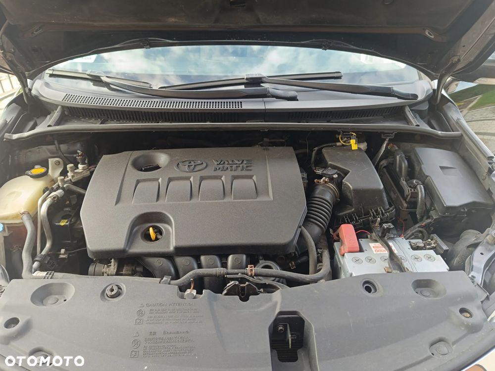 Toyota Avensis - 7