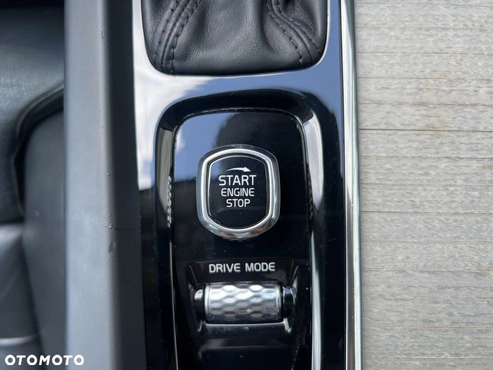 Volvo XC 60 - 22