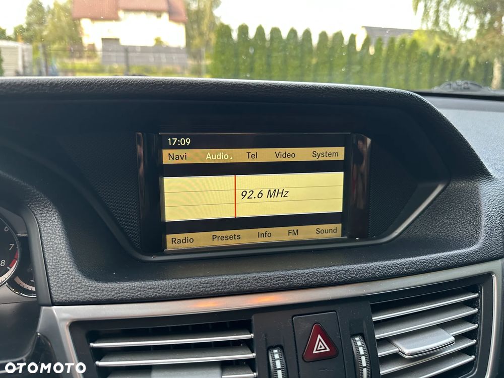 Mercedes-Benz Klasa E 350 4Matic 7G-TRONIC Avantgarde - 17