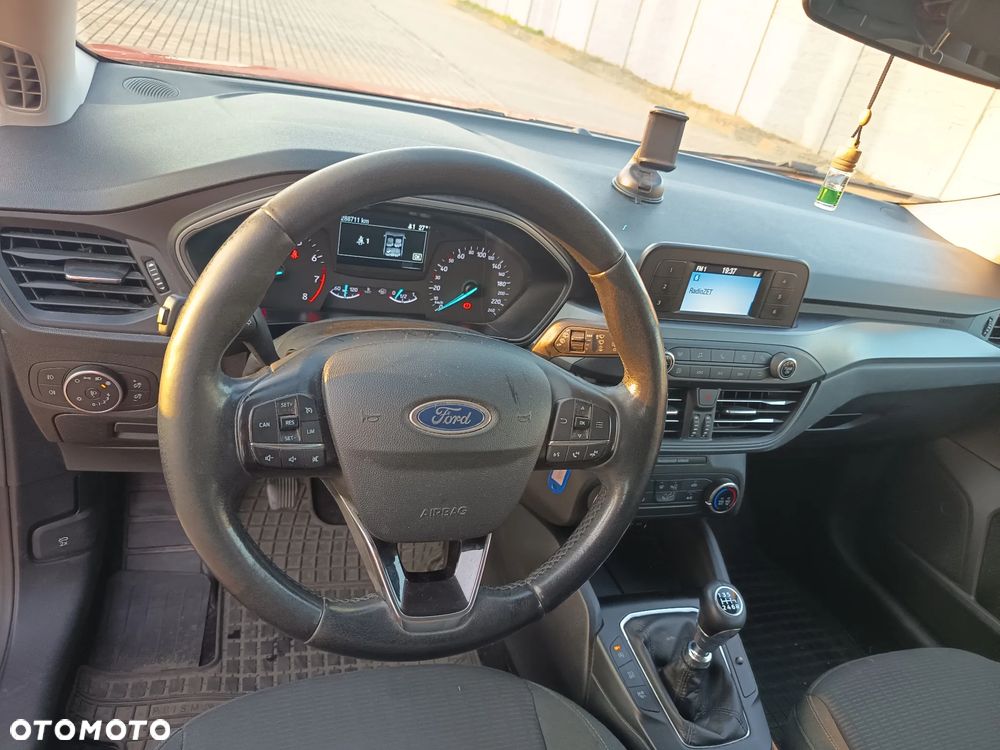 Ford Focus 1.0 EcoBoost Trend Edition - 4