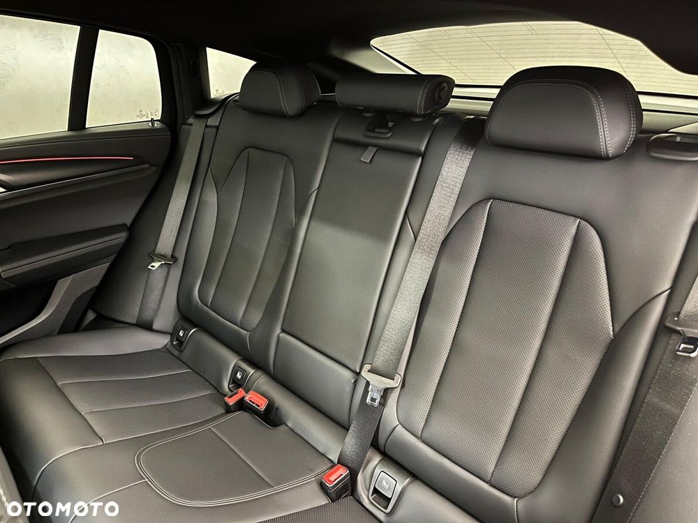 BMW X4 xDrive20d M Sport sport - 30